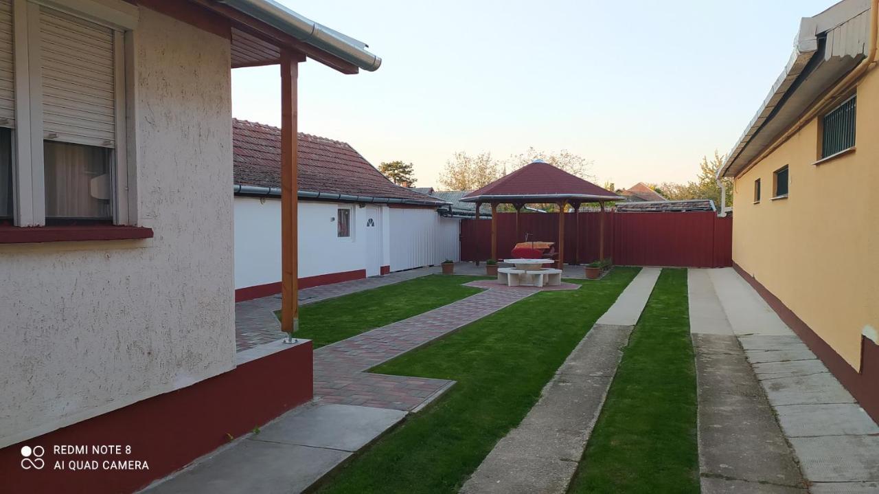 Abacsko Haz Villa Abadszalok Exterior photo